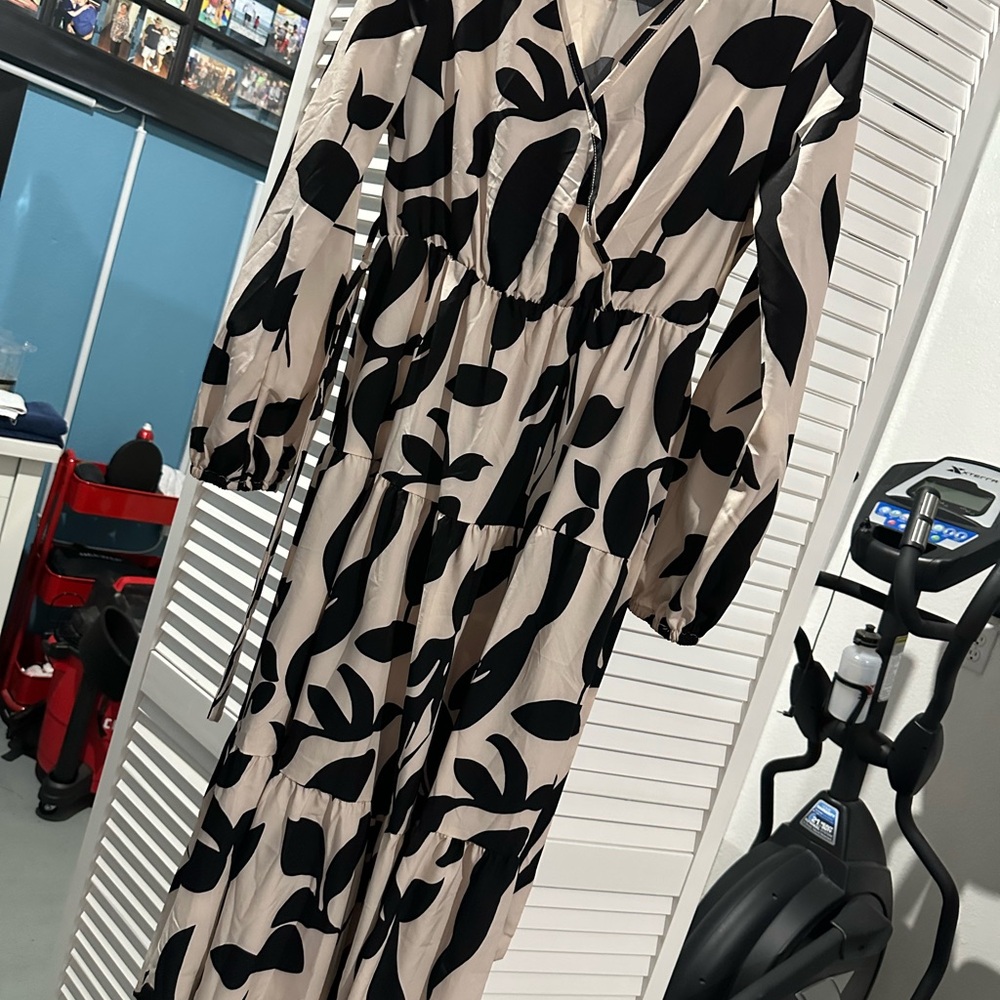 SHEIN Black Leaf Pattern Long Sleeve Dress